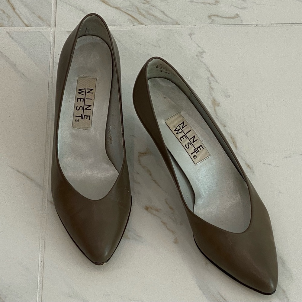 Nine West Taupe Pumps